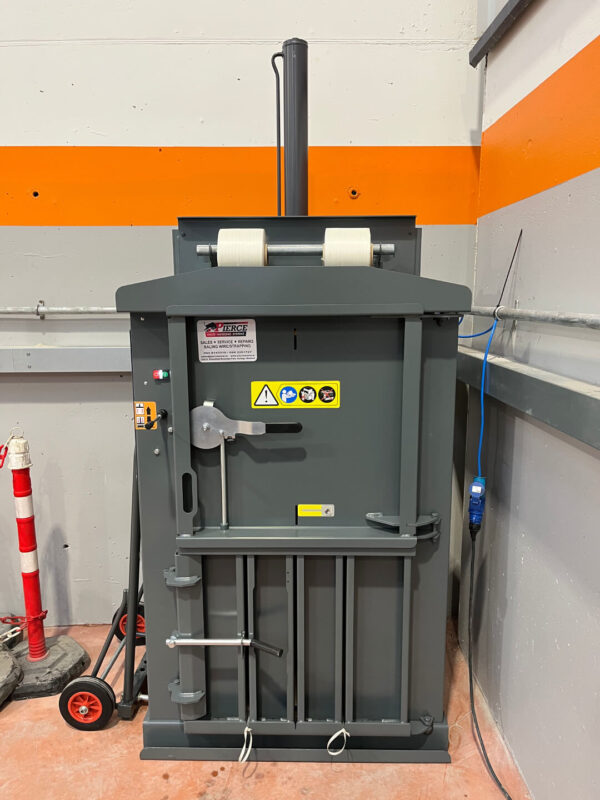 50-60kg baler in black/grey