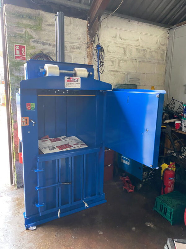 50-60kg baler in blue