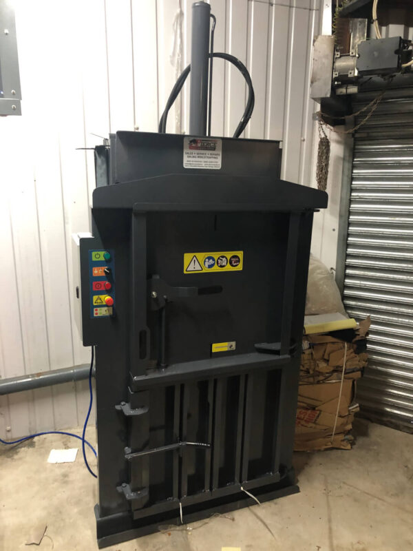 50-60kg baler in black/grey