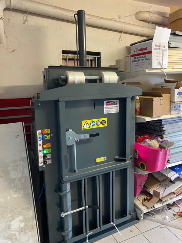 50-60kg baler in black/grey