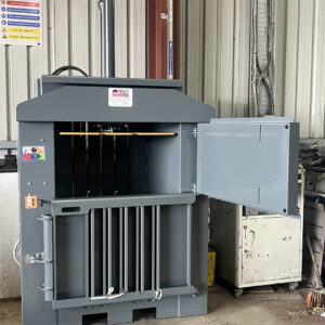 200-300kg mid size baler in grey