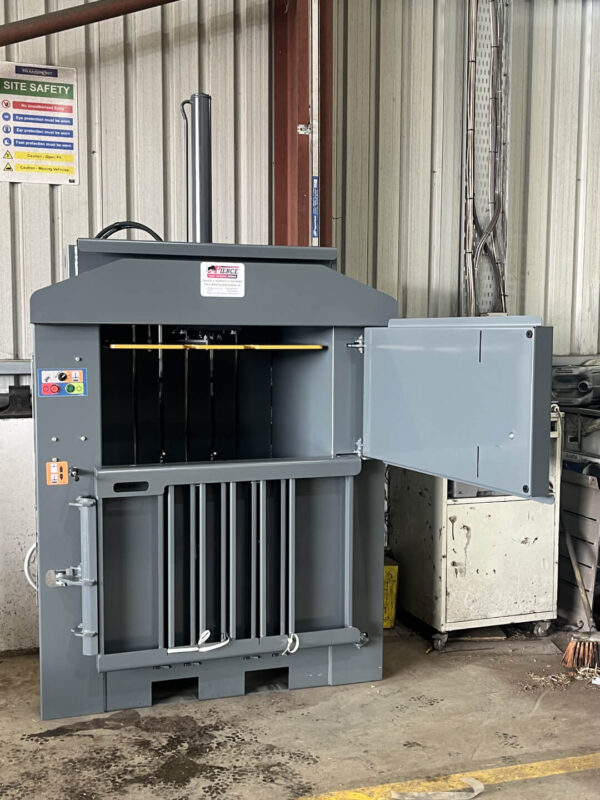200-300kg mid size baler in grey