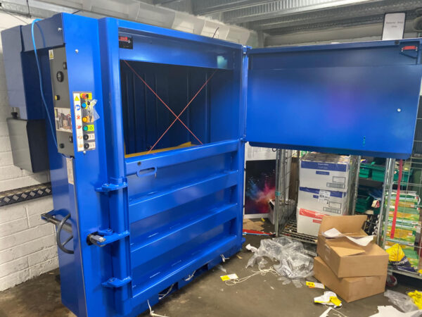 200-300kg mid size baler in blue
