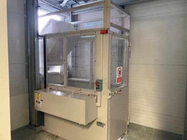 Special Bin Lifts in white/grey
