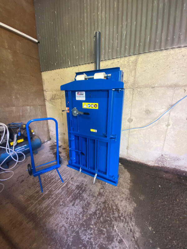 50-60kg baler in blue